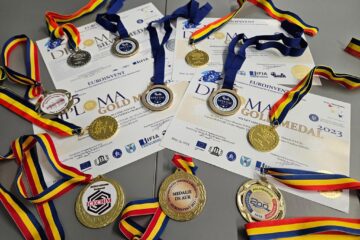 Medalii pentru reprezentanții USV la expoziția de inventică