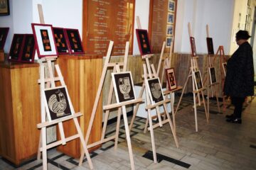 Artistul plastic Radu Bercea a vernisat la Fălticeni expoziția „Altfel”