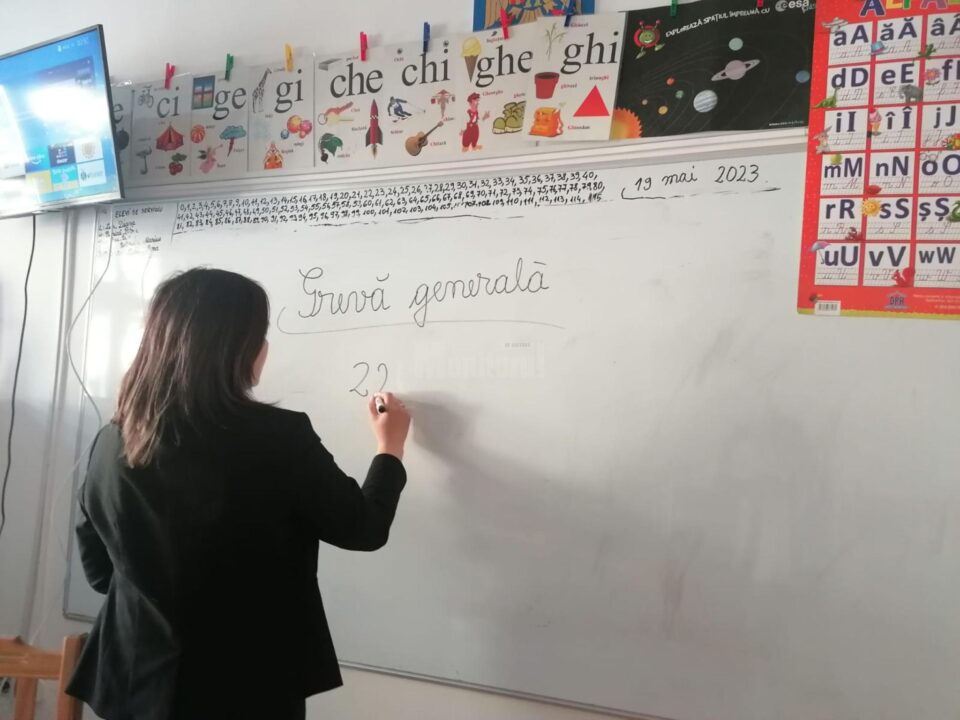 Toți angajații unei grădinițe din Câmpulung au refuzat greva