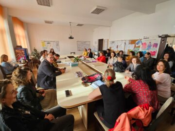 În prima zi de grevă, angajații din școli au stat în cancelarie