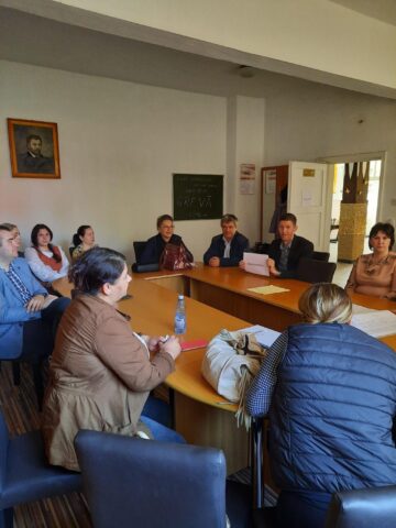 În prima zi de grevă, angajații din școli au stat în cancelarie