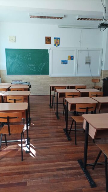 În clase și pe coridoare a bătut vântul