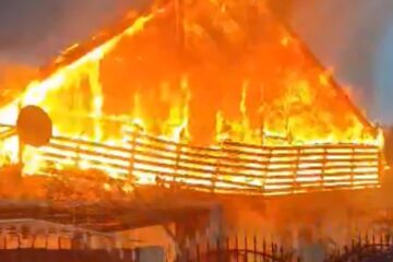 Un incendiu puternic a izbucnit duminică seară, în satul Chilișeni, comuna Udești