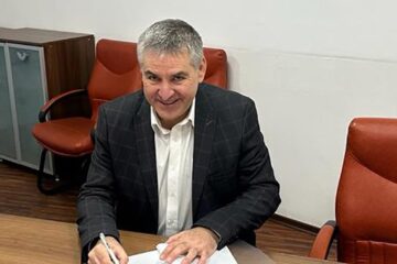 Primarul din Siret, Adrian Popoiu