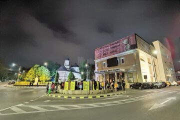 Circulația auto va fi restricționată duminică seara în zona sensului giratoriu din fața Teatrului, pentru un spectacol cu dansuri și foc