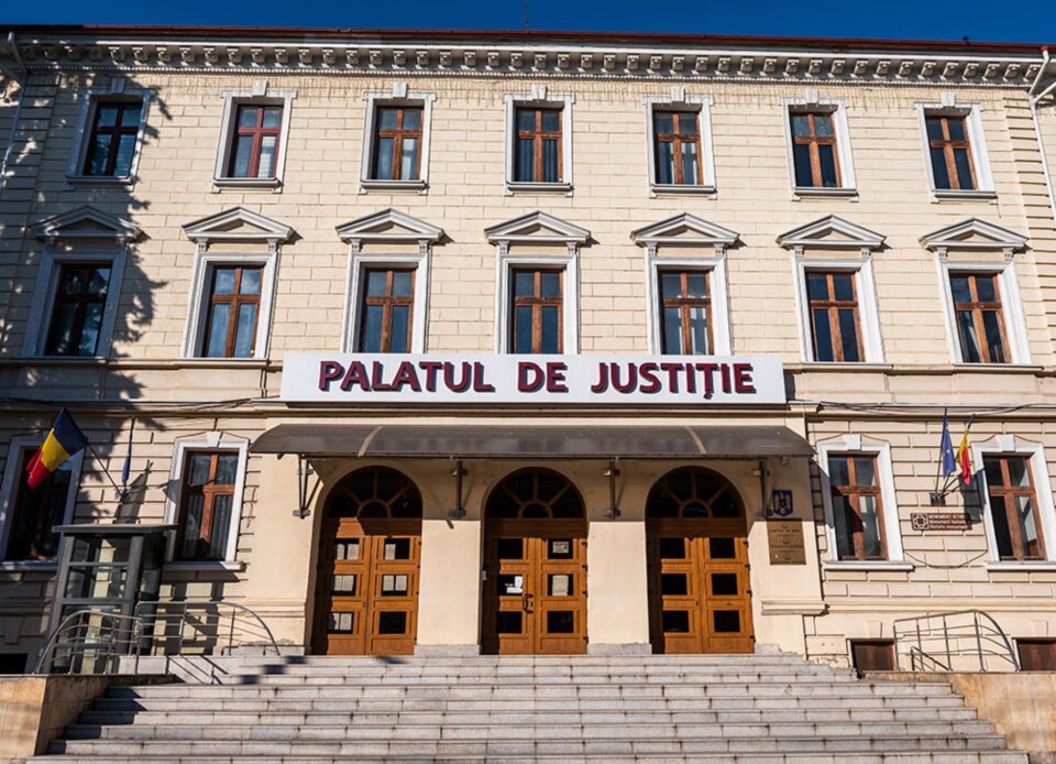 Doi afaceriști suceveni, soț și soție, achitați într-un dosar de evaziune fiscală