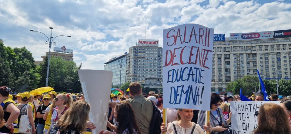 Proteste în stradă