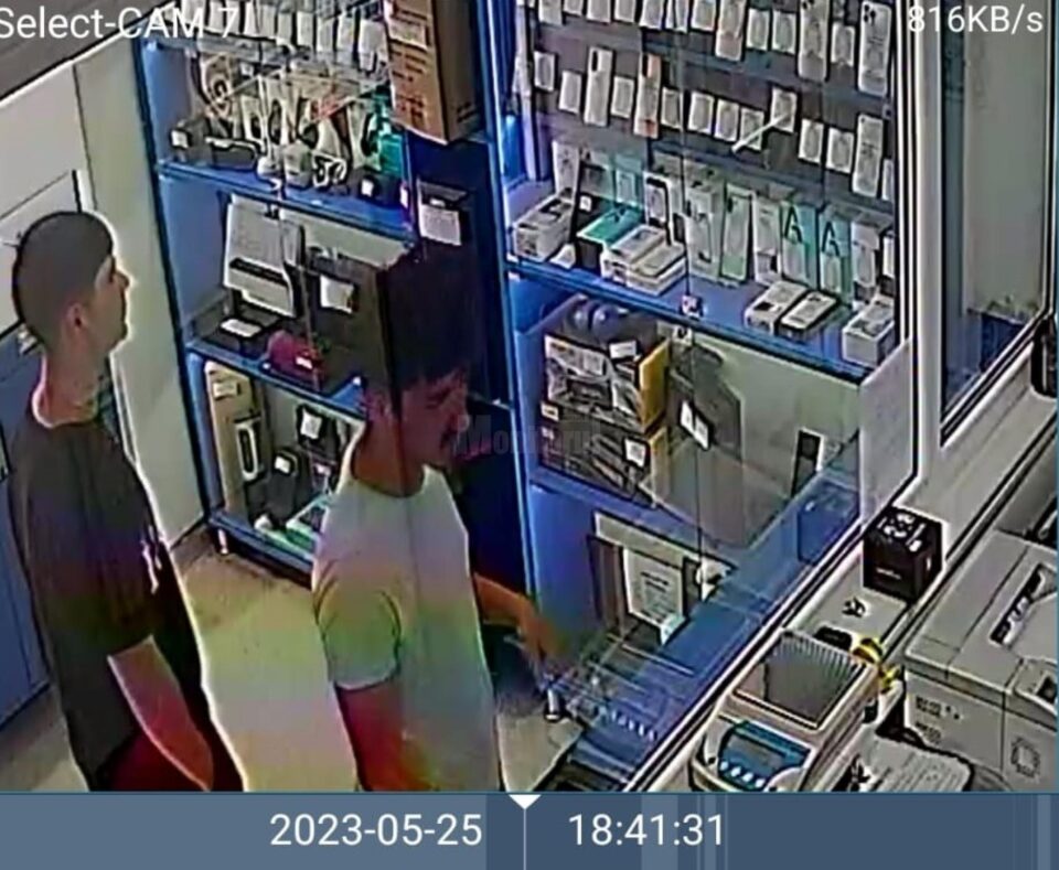 În ultimele două săptămâni, mai multe magazine din municipiile Suceava și Botoșani au fost ținta unor furturi