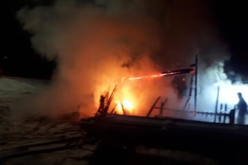 Incendiu în plină noapte
