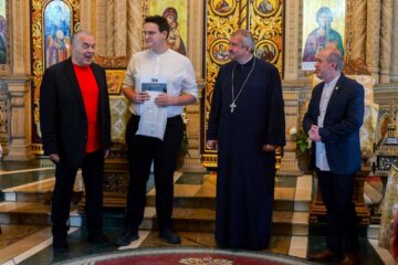 S-au desemnat câștigătorii Concursului Național de Poezie Religioasă Tânără „Light of Life”