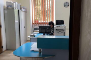 Personalul din secretariate e în grevă