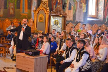 Școala de duminică în Centrul Ecclesia Sfinții Arhangheli Mihail și Gavriil Gura Humorului