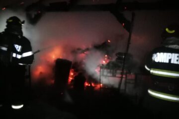 Incendiu în plină noapte