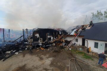 Mănăstirea Podu Coșnei, afectată de un puternic incendiu