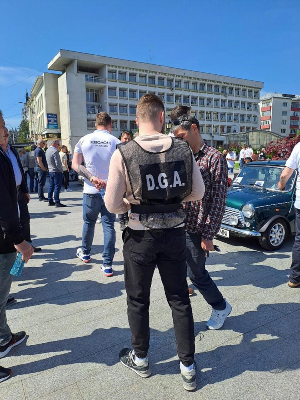 Sucevenii, sfătuiți să nu dea șpagă, iar dacă li se solicită bani să-i anunțe pe ofițerii anticorupție