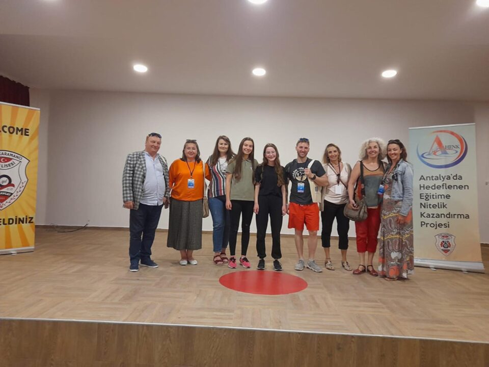 “Profesor de succes în era digitală” la Școala Gimnazială Nr. 1 din Suceava “Profesor de succes în era digitală” la Școala Gimnazială Nr. 1 din Suceava