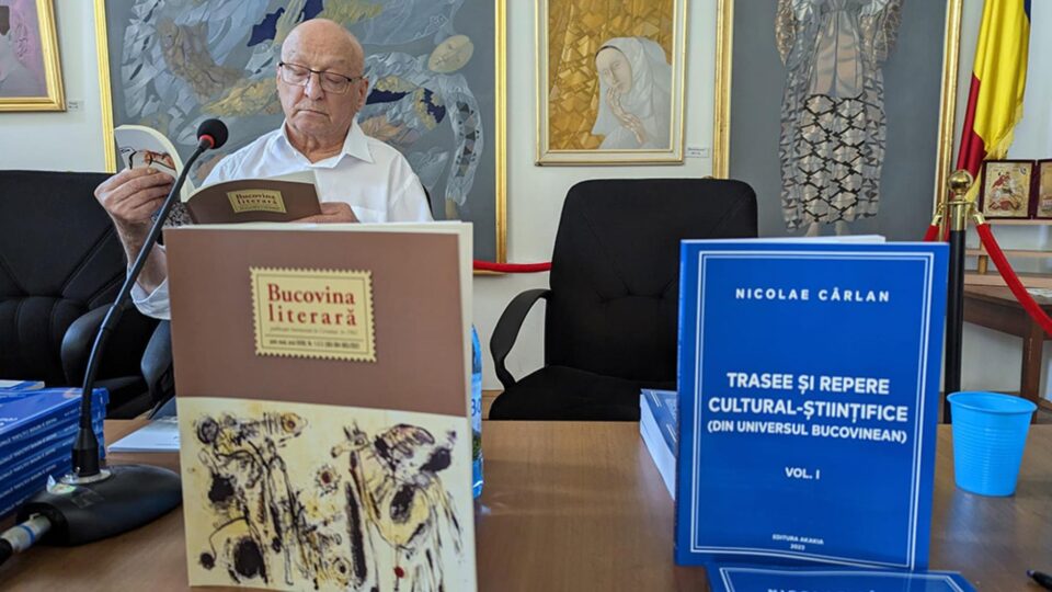 Cunoscutul istoric și critic literar Nicolae Cârlan și-a lansat volumul „Trasee și repere cultural-științifice”, la Biblioteca Bucovinei Cunoscutul istoric și critic literar Nicolae Cârlan și-a lansat volumul „Trasee și repere cultural-științifice”, la Biblioteca Bucovinei