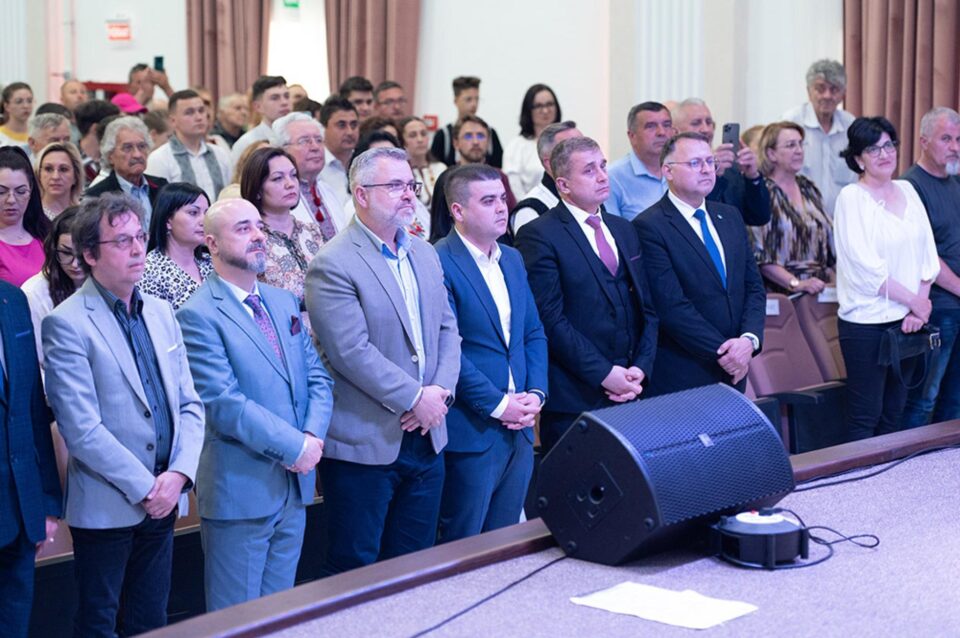 Centrul Cultural „Sofia Vicoveanca” din Vicovu de Jos, inaugurat cu o sală de 550 de locuri arhiplină