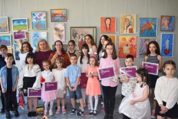 „Micii Picasso” au expus la Galeria de Artă „Ion Irimescu” Suceava