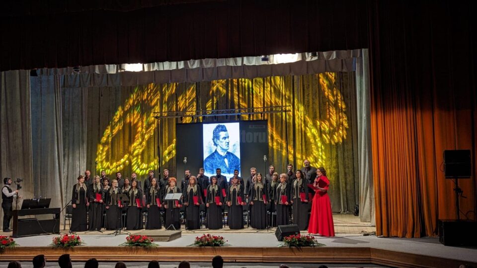 „Ciprian Porumbescu – 140 de ani”, un regal de muzică susținut de Corala „Ciprian Porumbescu” și invitații ei, pe scena suceveană