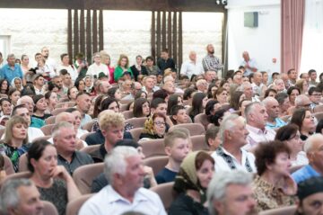 Centrul Cultural „Sofia Vicoveanca” din Vicovu de Jos, inaugurat cu o sală de 550 de locuri arhiplină