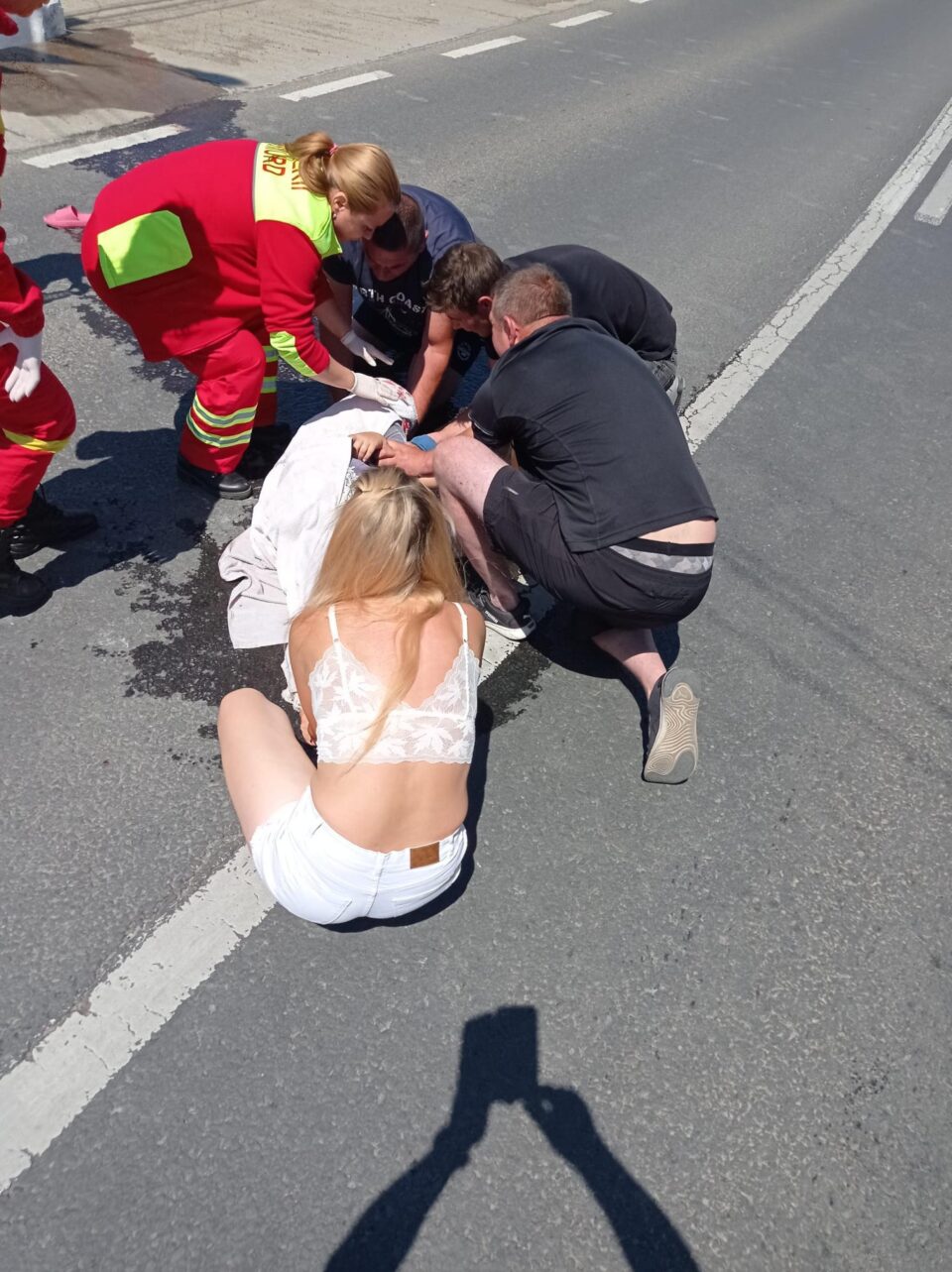 Fetița a fost preluată de o ambulanță