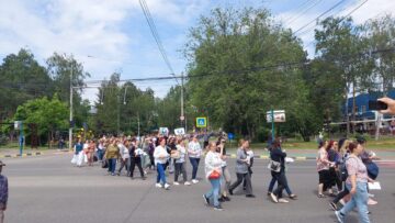 Peste 3.000 de profesori au protestat, marți, printr-un „Marș al tăcerii”