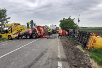 Autocisterna răsturnată