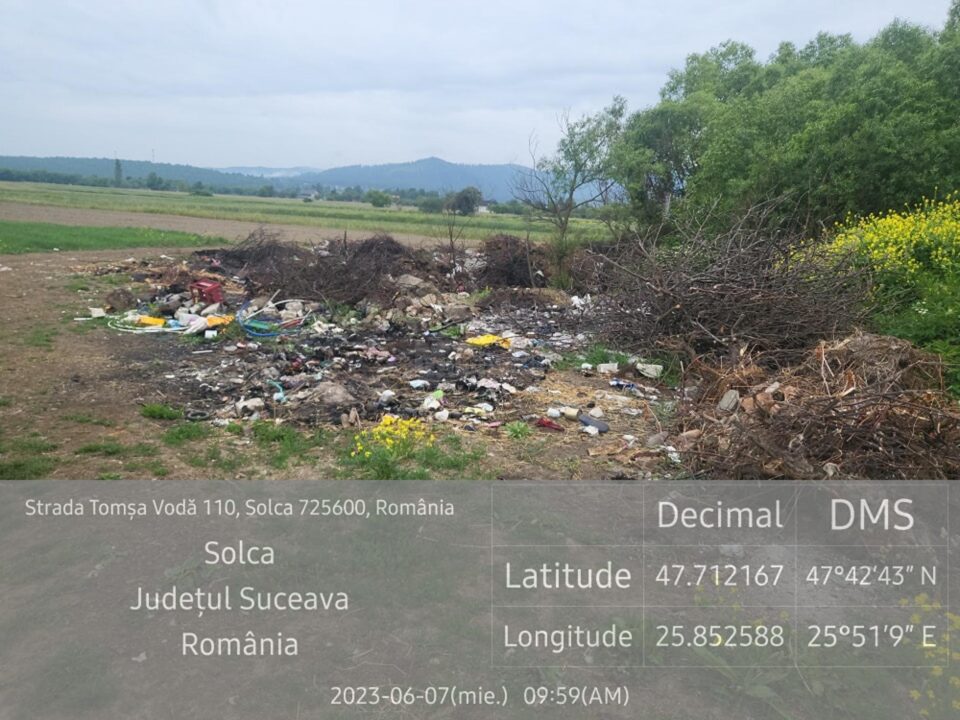 Terenul unde au fost abandonate deșeurile