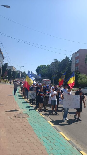 Elevii s-au alăturat marșului profesorilor