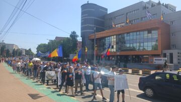 Elevii s-au alăturat marșului profesorilor