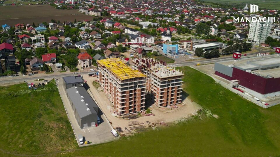 Ansamblul rezidențial Mandachi Twins a primit autorizație de construcție pentru încă un etaj, noi apartamente fiind disponibile la vânzare