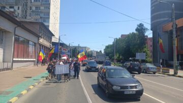 Elevii s-au alăturat marșului profesorilor