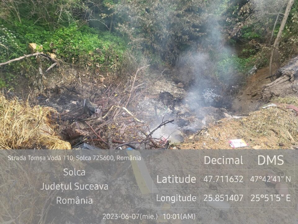 Terenul unde au fost abandonate deșeurile
