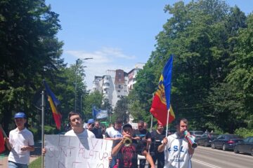 Cu trompeta, Samuel Scripcariuc, elev în clasa a șaptea la Școala ”Ion Creangă”