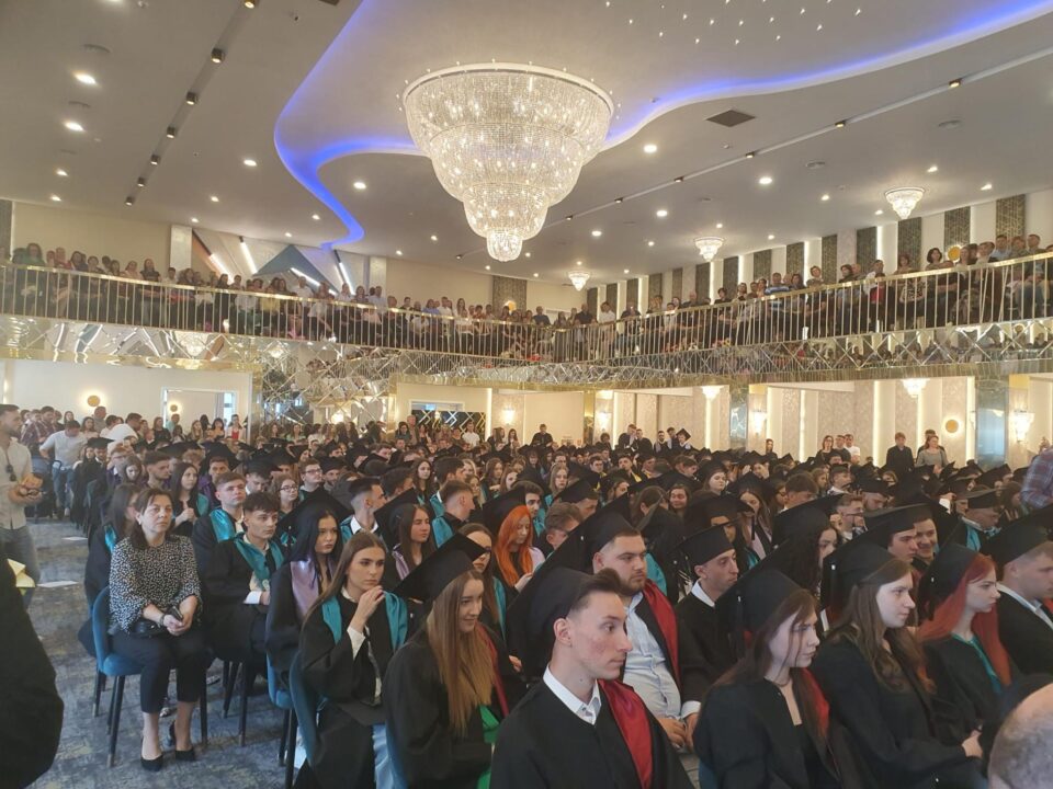 Cursul festiv al Colegiului Economic ”Dimitrie Cantemir” din Suceava