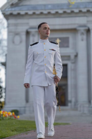 Un tânăr din Câmpulung Moldovenesc, absolvent de top al celui mai elitist colegiu militar din SUA