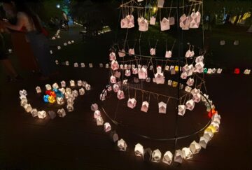 Mii de gulguțe au luminat aleile Parcului Central Suceava la „Festivalul Luminii”, ediția a X-a