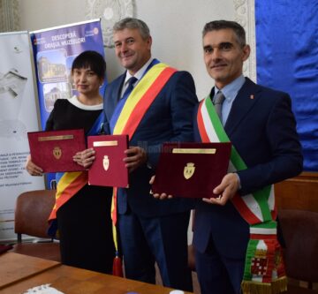 Municipiul Fălticeni a semnat acorduri de cooperare cu municipiul Soroca din Republica Moldova și orașul Chieri, provincia Torino