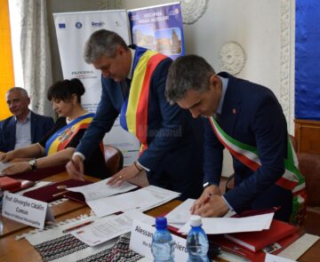 Municipiul Fălticeni a semnat acorduri de cooperare cu municipiul Soroca din Republica Moldova și orașul Chieri, provincia Torino