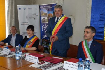 Municipiul Fălticeni a semnat acorduri de cooperare cu municipiul Soroca din Republica Moldova și orașul Chieri, provincia Torino
