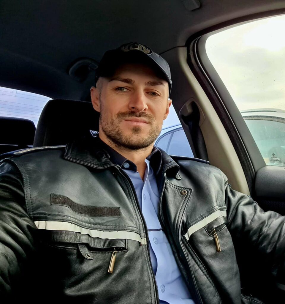 Inspectorul de poliție Cosmin Butnariu rămâne încă 6 luni șef la Permise și Înmatriculări Inspectorul de poliție Cosmin Butnariu rămâne încă 6 luni șef la Permise și Înmatriculări