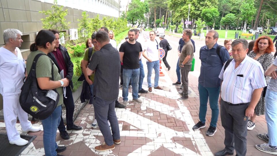 Aproximativ 25 de medici au fost la pichetarea Spitalului de Urgență Suceava