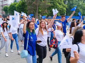 Marșul Absolvenților 2023, ajuns pe esplanada centrală a orașului
