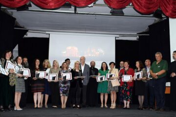 Profesorii din sate, premiați la Gala „Excelența în educația din mediul rural”