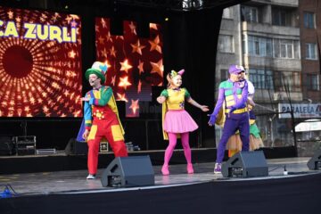 Fenomenul “Gașca Zurli” a adus puzderie de lume în Centrul Sucevei