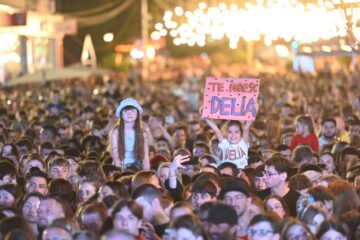Peste 15.000 de suceveni s-au distrat în centrul municipiului, la concertele susținute de Delia, Antonia și Nicole Cherry
