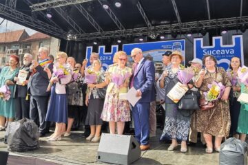 Primarul Ion Lungu și ”Cuplurile de aur” sărbătorite la Zilele Sucevei