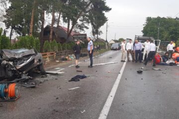 O autoutilitară și două autoturisme s-au ciocnit duminică, pe DN2 (E85), pe raza comunei Drăgușeni