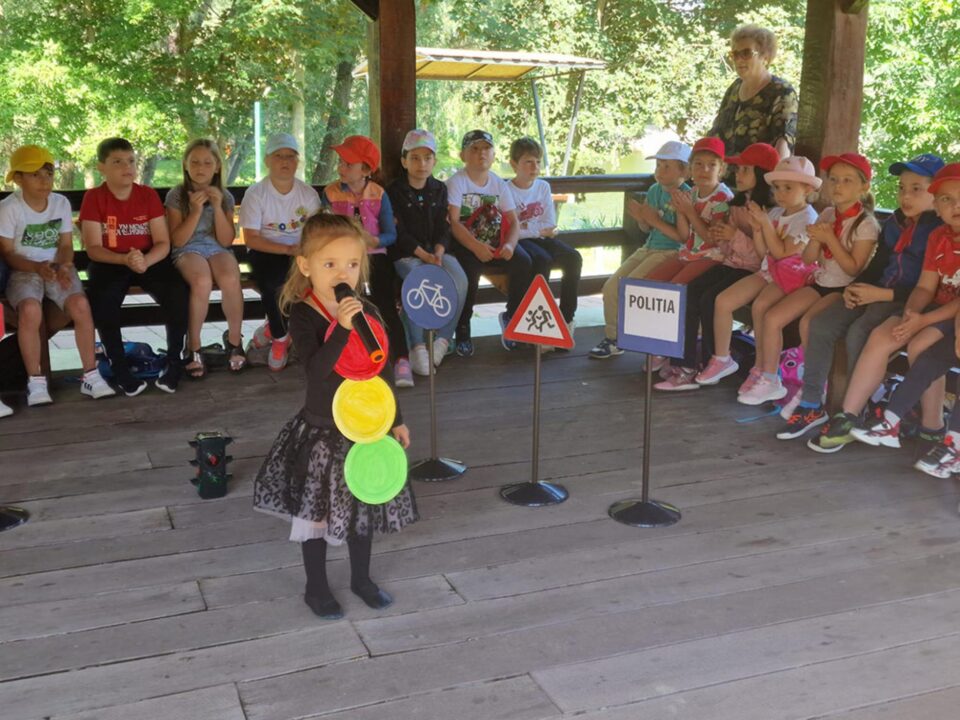 Activitățile educative, ateliere și excursii, în cadrul școlii de vară a Grădiniței Obcini Activitățile educative, ateliere și excursii, în cadrul școlii de vară a Grădiniței Obcini